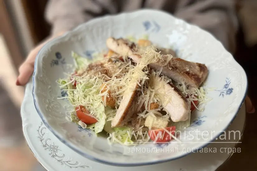 Салат "Цезар" з теплою курячою грудкою - "Велюров" в Чернігові фото 