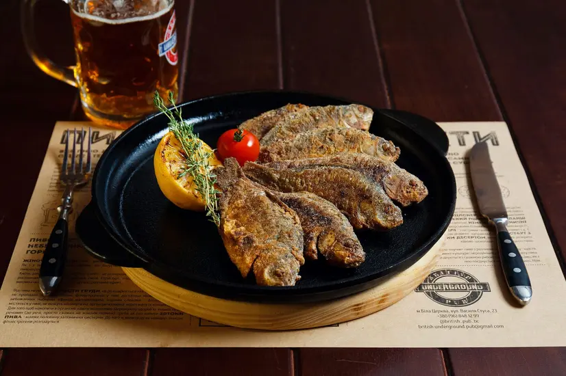 Карасики смажені в кукурудзяному борошні - "British Pub Underground" в Білій Церкві фото