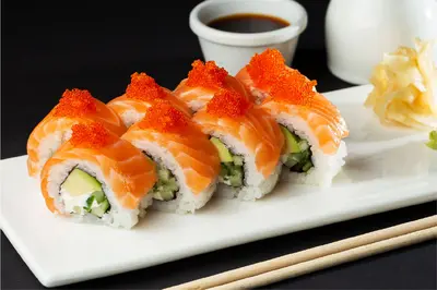 Філадельфія Де Люкс лососем та ікрою (8 шматочків) TREBA Pizza & Sushi undefined фото
