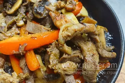 М'ясна пательня з овочами Марконі undefined фото