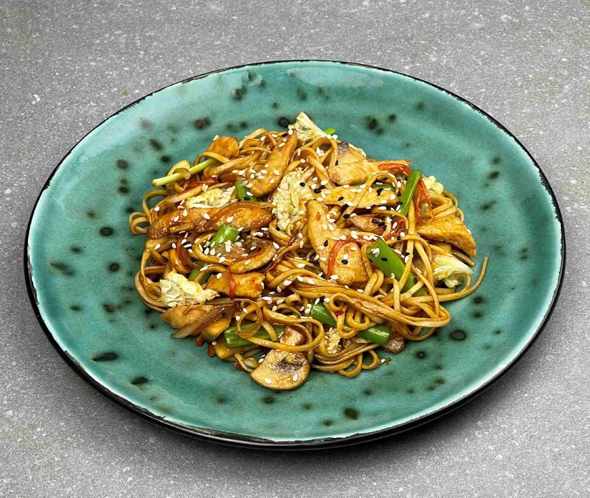 Локшина Чоу Мейн - "Tataki Sushi" в Білій Церкві фото