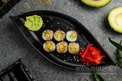 Макі з авокадо Yoki restaurant undefined фото