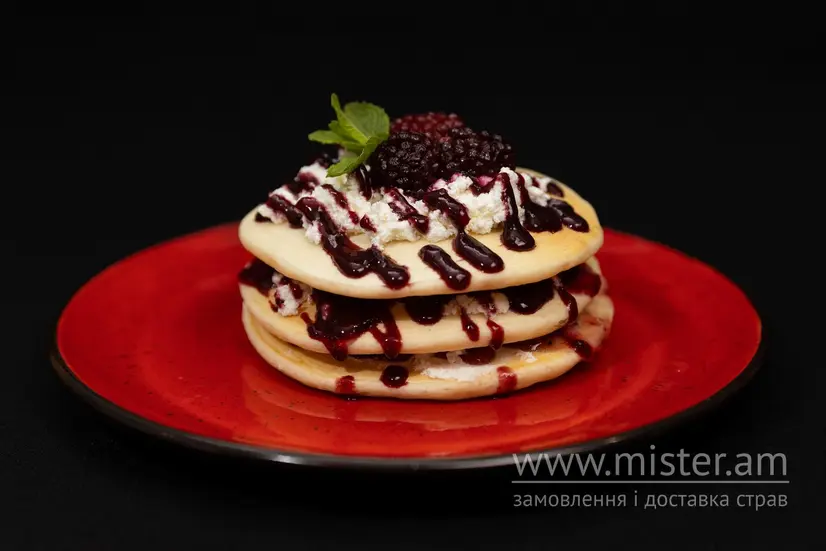 Панкейки з ожиною та творогом - "Canadian Food" в Івано-Франківську фото