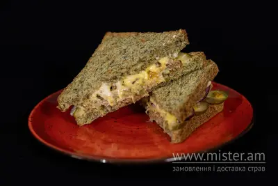 Сендвіч з рваною свининою Canadian Food undefined фото