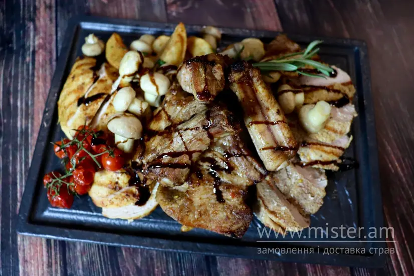 М`ясне гриль асорті - "Bon Appetit" в Чернівцях фото 