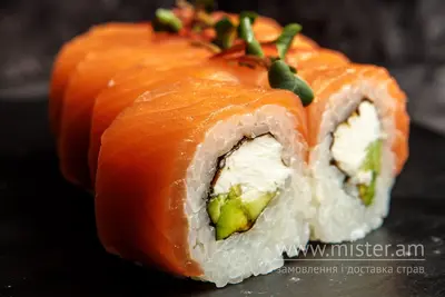 Рол "Філадельфія" з авокадо BAO sushi undefined фото
