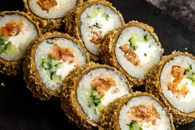 Рол "Темпура" з копченим лососем BAO sushi undefined фото