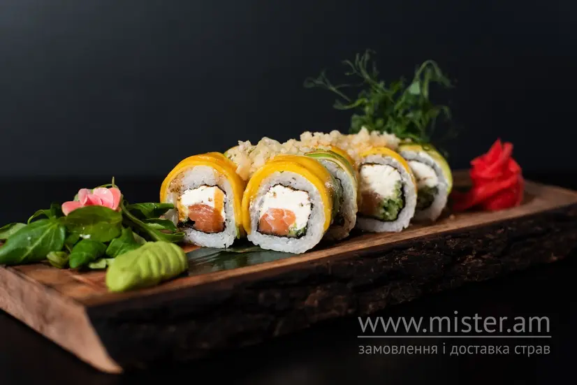 Філадельфія з манго та авокадо - "Guava Sushi" в Чернігові фото 