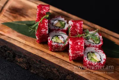 Каліфорнія з лососем в натуральній ікрі Guava Sushi undefined фото