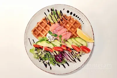 Бельгійські вафлі з лососем Crispy Place undefined фото