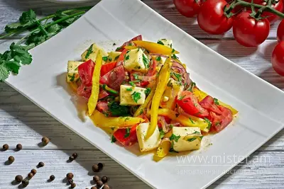 Салат з бринзою Хінкальня undefined фото