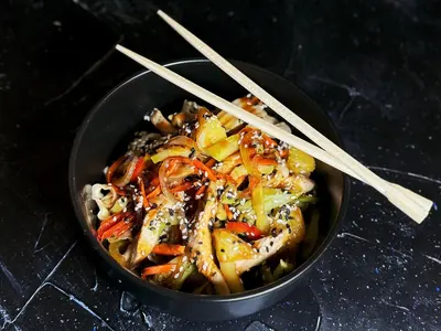 Локшина WOK з куркою Bandos undefined фото