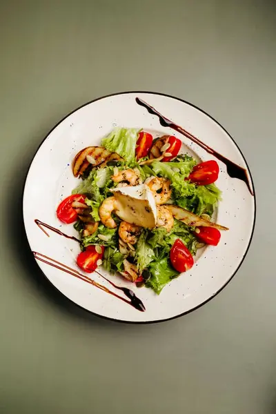 Теплий салат з креветками Pasta Pesto undefined фото