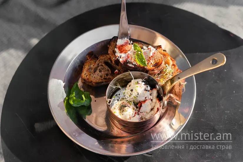 Кульки фермерського крем-сиру в спеціях - "Creme Cheese" в Чернівцях фото 