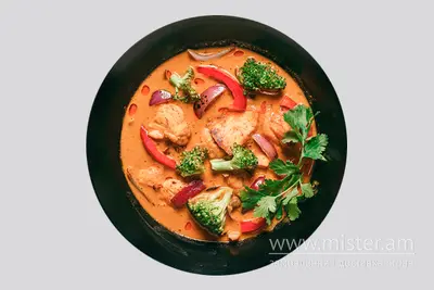 Жовте карі з куркою TikiThai undefined фото