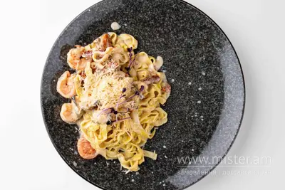 Паста з морепродуктами й вершковим соусом La Spezia undefined фото