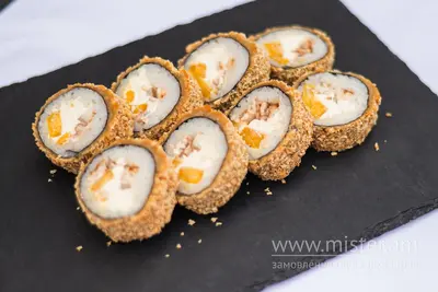 Гарячий рол з вугрем та манго BAO sushi undefined фото