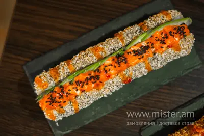Рол-дог лосось-авокадо BAO sushi undefined фото
