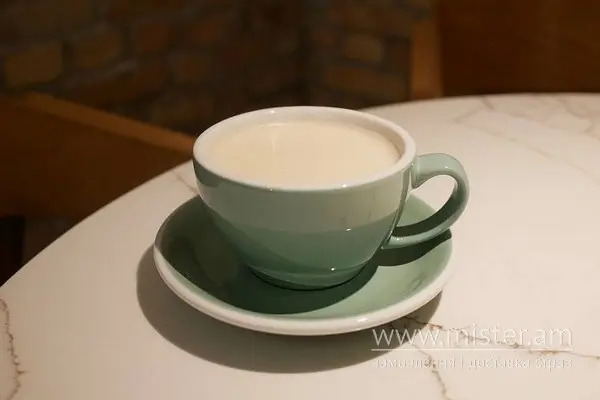 Раф ванільний - "Idealist Coffee" в Луцьку фото