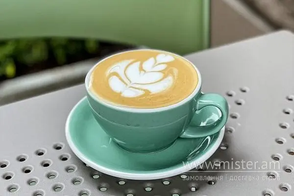 Дабл капучино на рослинному молоці - "Idealist Coffee" в Луцьку фото
