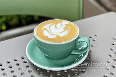 Лате на рослинному молоці Idealist Coffee undefined фото