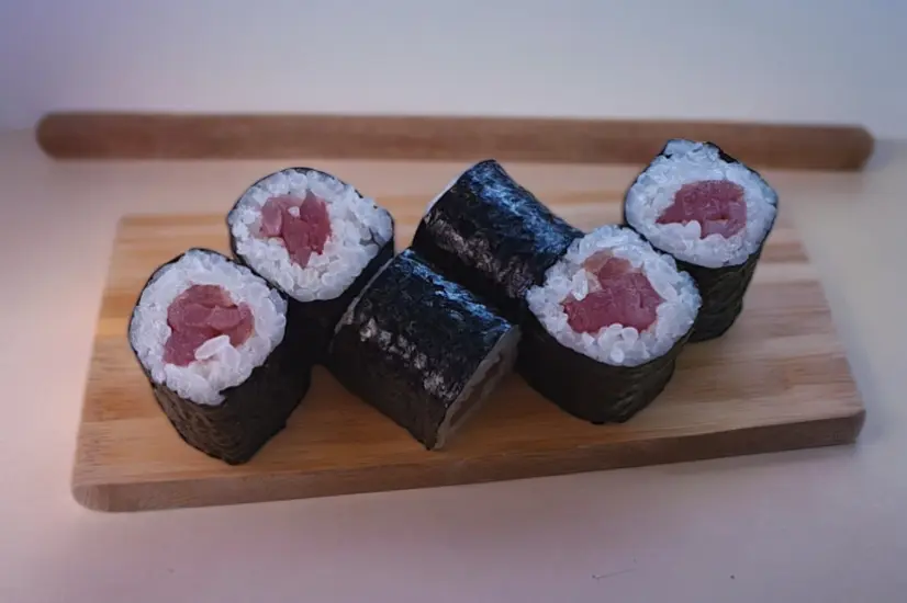 Роли міні з тунцем - "Доставка піци і суші Дарницький район GoGoPizza & SUSHIGO!" в Києві фото 