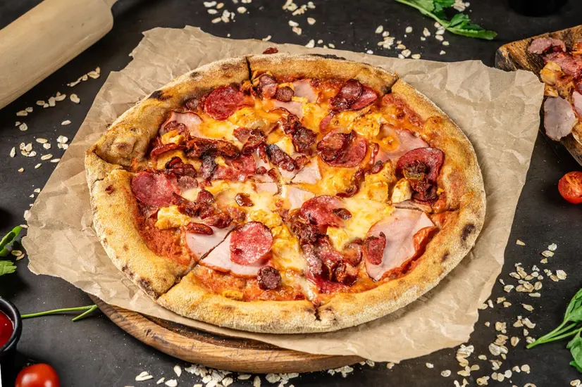 М'ясна з  томатами піца житня - "TREBA Pizza & Sushi" в Івано-Франківську фото 