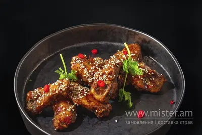 Курячі крильця у тайському соусі з кунжутом Grill Pub undefined фото