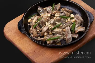 Пательня з язиком та печерицями Grill Pub undefined фото