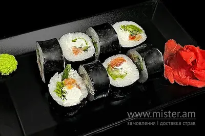 Футомакі з лососем Marlin undefined фото