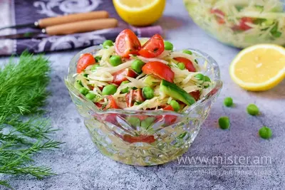 Салат з капусти і зеленим горошком Salad Day  undefined фото
