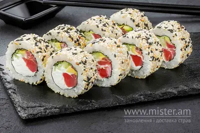 Філадельфія з тунцем в кунжуті Sushi Master undefined фото
