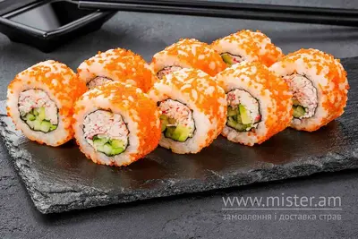 Каліфорнія з крабовим міксом в ікрі Sushi Master undefined фото