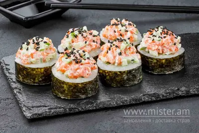 Фелікс рол з лососем Sushi Master undefined фото