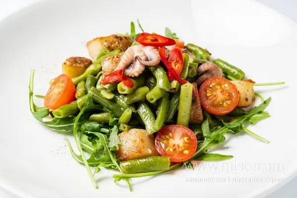 Салат з морепродуктами і стручковою квасолею - "Salad Day " в Полтаві фото 