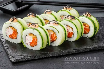 Рол з лососем та огірком Sushi Master undefined фото