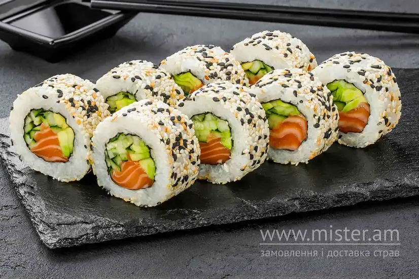 Каліфорнія з лососем в кунжуті - "Sushi Master" в Сумах фото 