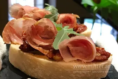 Брускета з в`яленими томатами та прошуто Едем undefined фото