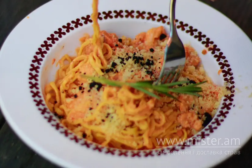 Домашні спагеті з креветкою та крихтою бекону - "Pasta Basta" в Чернігові фото 