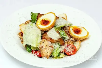 Салат "Цезар" з курячим яйцем фрі Аристократ undefined фото
