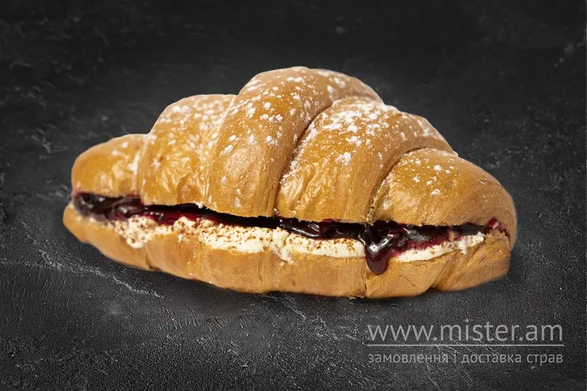Круасан П`яна вишня - "Lviv Croissants" в Умані фото