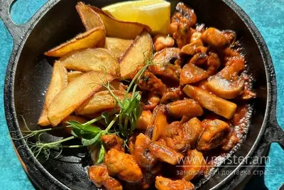 Мідії з тубами кальмару з грибами та картоплею Fish Bar undefined фото