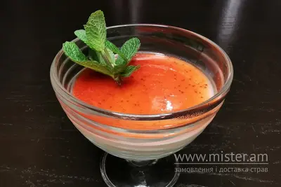 Панакота з полуничним соусом VIN&GRET undefined фото