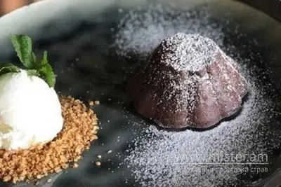 Шоколадний фондан з морозивом Butter Cafe undefined фото