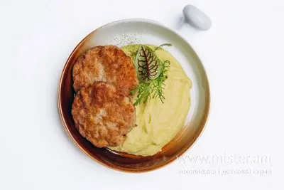 Курячі котлети з картопляним пюре The Сад undefined фото