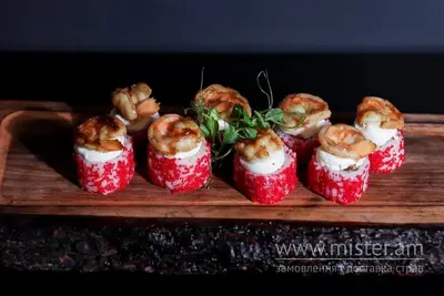 Каліфорнія з креветкою зверху Guava Sushi undefined фото