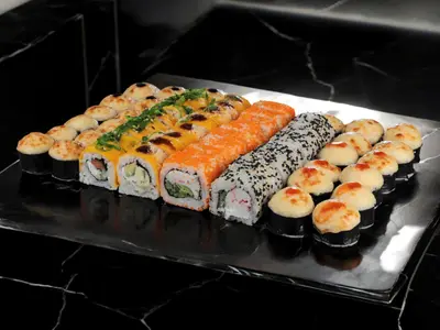 Фемели сет 4п/ 2000г/ 58шт Пицца и суши Дарницкий район GoGoPizza & SUSHIGO! undefined фото
