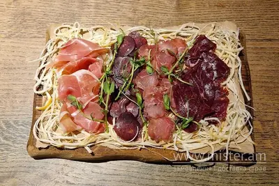 Тареля сиров`яленого м`яса Ribs House undefined фото