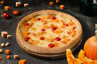 Піца з куркою та гарбузом TREBA Pizza & Sushi undefined фото