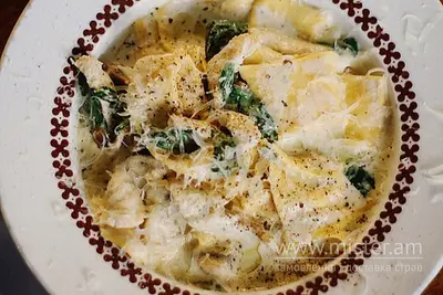 Папарделе у подвійному вершковому соусі з куркою та грибами Pasta Basta undefined фото